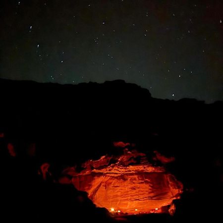 Bedouin Cave Wadi Rum Campsite Hotel Exterior photo