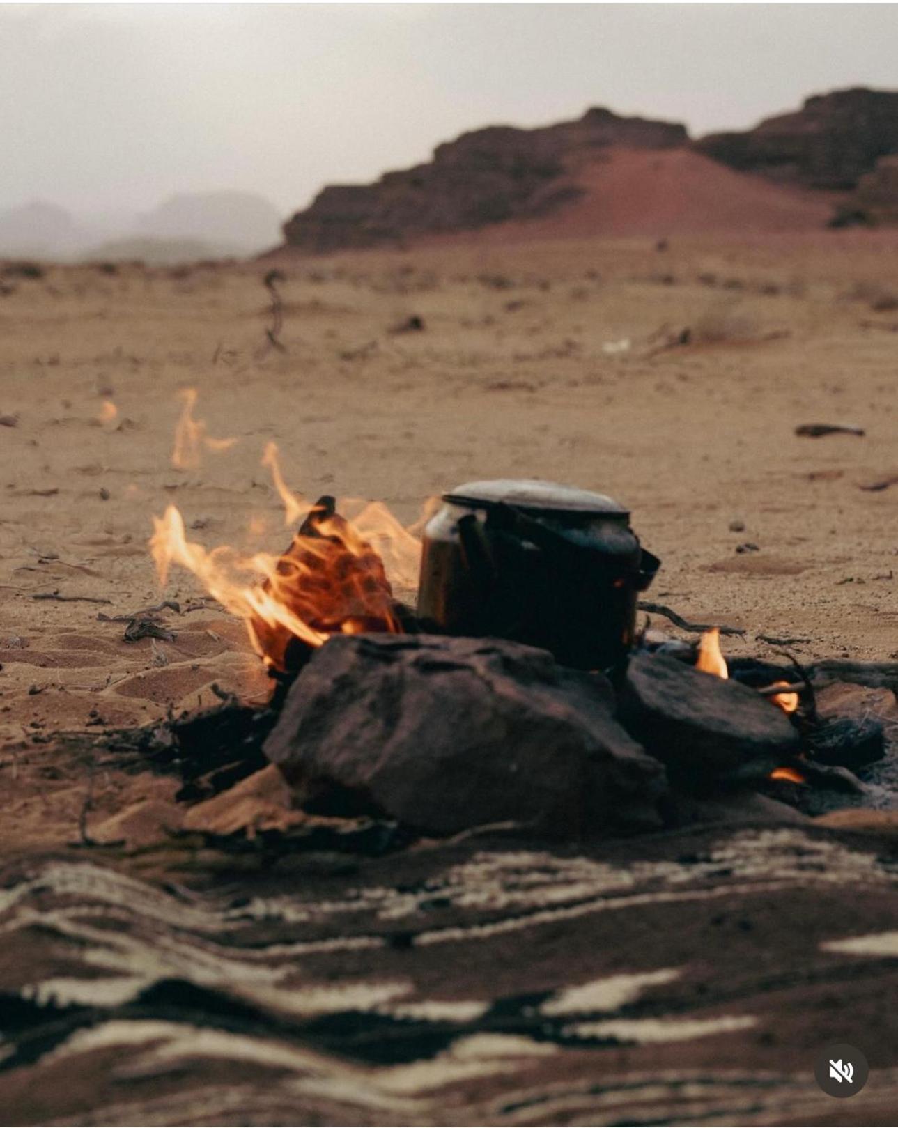 Bedouin Cave Wadi Rum Campsite Hotel Exterior photo